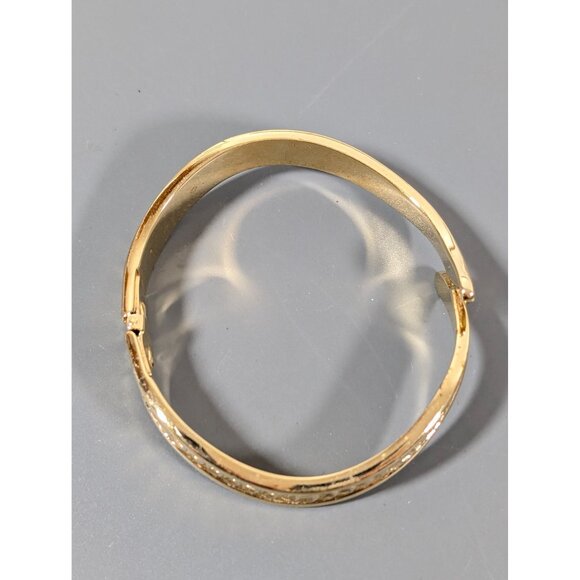 Vintage Monet Gold Tone Asymmetric Bypass Hinge Bangle Bracelet 6" - Picture 3 of 9